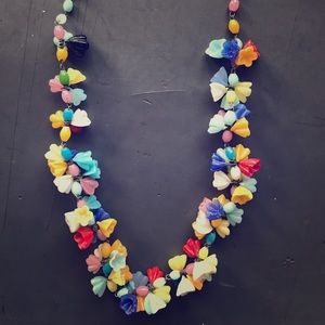Vintage glass necklace, so vivid and unique